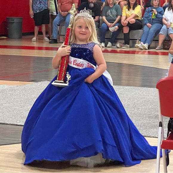 Meet your Posher, Marcy size 6, 8 - Picture 9 of 16